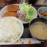 角屋食堂 - 牛肉コロッケ定食