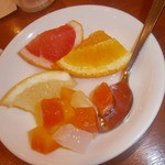 ベストウェスタン・ジョイテル大阪 - 朝食バイキングでのチョイス②〆にフルーツを追加！（2013年5月）