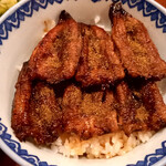 どぜう飯田屋 - どぜう丼に山椒ガッパリ！