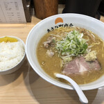 あさひ町内会 - 小ライスなんですがけっこう多めなのが嬉しい