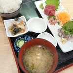 食堂 高ひろ - 本マグロぶつと鯵たたき定食