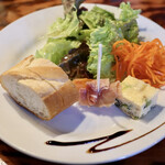 QUATTRO bar M4 - 本日のデリ盛り合わせ