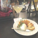 リトルバー - クリームチーズとウオッカマティーニ