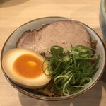 札幌麺屋 美椿 - 炊き込みご飯中（320円）