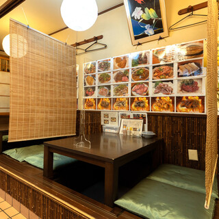 Smoking is OK! Enjoy your time in a retro Showa space♪ Completely private rooms available