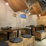 隣のロッヂ - 山小屋風テーブル席