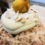 かき氷店 小桃 - ナッツ好きにはたまらん　アーモンドスライス♡              たーっぷりのおいもクリームが美味しいっ！
