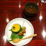 草喰 なかひがし - デザート：みかんゼリー、バジルと豆腐のシャーベット・バルサミコ酢、甲斐路ぶどう、ナツメヤシ、ほうじ茶