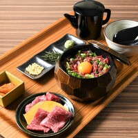 希少部位の和牛ユッケまぶし (数量限定)