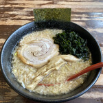 活力豚骨ラーメン　大成屋 - 醤油豚骨ラーメン中盛り