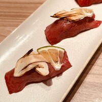 焼肉うしごろ 横浜店 - 松茸とザブトンの炙り握り