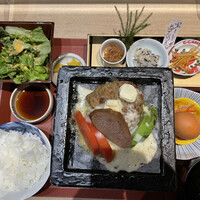 個室和食 肉割烹 吟次郎 品川駅前店 - 牛タンハンバーグ