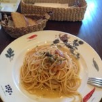 Torattoria Ogura - ニンニクと唐辛子のスパゲティー、麺は乾麺（普通）を選択、Aランチなので1050円、美味い^o^