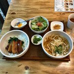 Udon Doma - 正に座忘庵さんのルックス、フォーメーション！