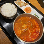 Sumika - ユッケジャンスープ定食