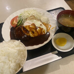 ぽえむ - 目玉焼きハンバーグ