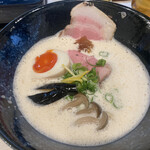 鶏と魚介らぁ麺komugi - 