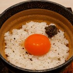 入鹿TOKYO 六本木 - トリュフを添えた濃厚卵かけごはん