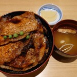 豚丼のぶたはげ - 特盛豚丼  1370円