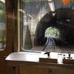 プーランク - 大阪梅田から、阪急電車、能勢電鉄を乗り継いで小一時間。