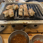 h Oosaka Yakiniku Horumon Futago - 