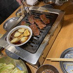 h Oosaka Yakiniku Horumon Futago - 