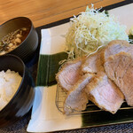 Tonkatsu Toyota - ヒレカツ定食1800円