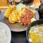 からやま - 豚からあげと鶏からあげの合盛り定食