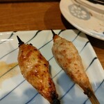 立呑み いっさ - 鶏つくね タレ/塩