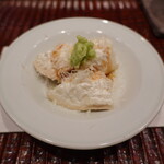 すし処 ひさ田 - 吉田牧場のブラッティーナチーズの漬け、ハード系チーズ摺りおろし、オリーブオイル、わさび