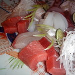 刺身（鮪･赤いか･鰈･かんぱち）
