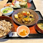 大戸屋ごはん処 - 広島県江田島産大粒牡蠣と木の子のオイスター炒め定食