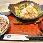 Ootoya Gohandokoro - たっぷり木の子とお出汁の海鮮スープあん土鍋定食