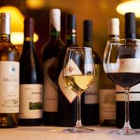 グラス白ワイン