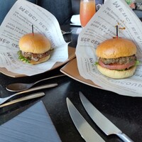 DINING & BAR TABLE 9 TOKYO - 
