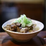 もつ焼き 丸松 - 煮込み=480円