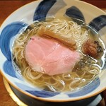 さんくるげ - 透き通った煮干しスープと極細麺との相性がバツグン。