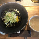 参鶏湯 tan - 週替わりランチのジャージャー麺