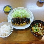 福とん - 上とんかつ ＋ めし小 ＋ 豚汁