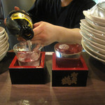 Izakaya Ichinoya - 【H25年05月】　日本酒は升酒で銘柄問わず１杯５００円。