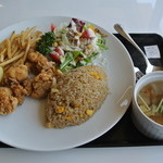DRAGON Lunch - クロコダイルランチプレート￥１６００　ワニ炒飯・ワニ唐揚げ・ワニスープ…