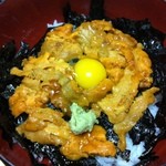 四季の味処 花靖  - 紫蘇の葉よけて卵をのせました