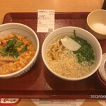 なか卯 - 小親子丼¥450- こだわり卵¥60- セット温小ハイカラうどん¥180- 計¥690-（2022/10/6）