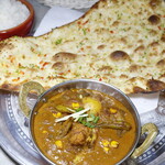 アーユルヴェーダ - ガーリックナン入りカレーセット