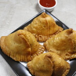 アーユルヴェーダ - サモサ（2個入り）