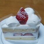 PATISSERIE AVENIR MERVEILLE - ショートケーキ450円