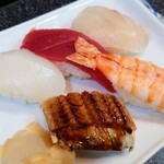 Zakoba Zushi Honten - 令和4年11月 ランチタイム
                        寿司定食のにぎり5貫