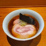 らぁめん鴇 - 本日のチャーシューは、特別、出来栄えの良いチャーシューでした。『醤油ラーメン』