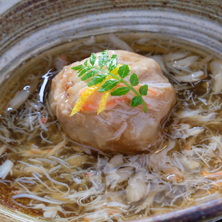 [每日]我們提供日本料理特色菜和使用當季食材烹調的套餐。