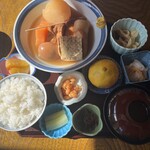 亀山家 - おでん定食